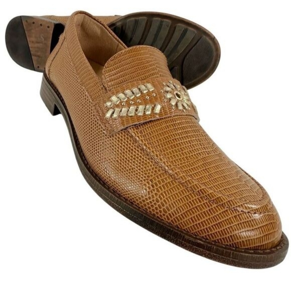 NWT Brioso Tan Leather  Loafers 6M Firm Price